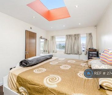 5 bedroom semi-detached house to rent - Photo 2