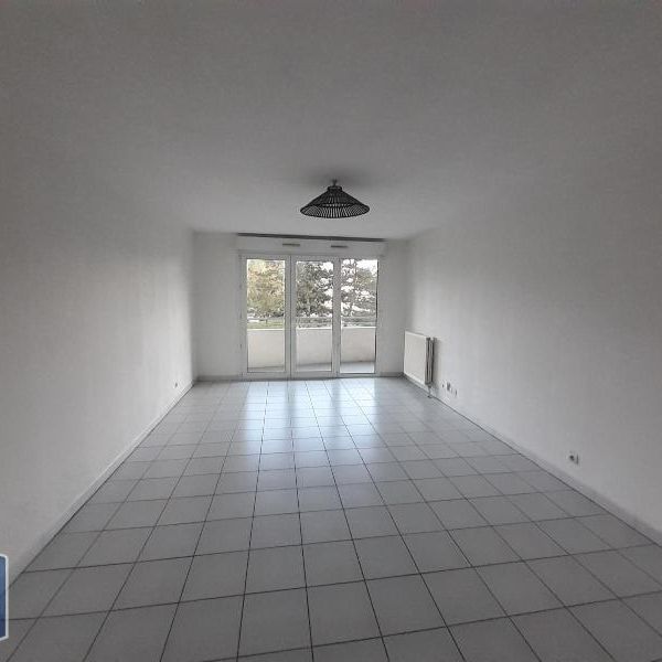 Location Appartement 3 pièces 70m² ST MARTIN D HERES 38400 - Photo 1