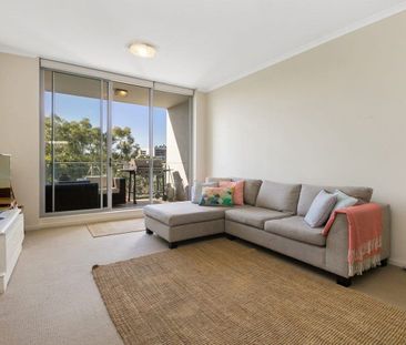 Dee Why, 1205/10 Sturdee Parade - Photo 3