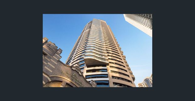 LIVE THE HIGH LIFE IN THE CELEBRATED COVE TOWER | Unfurnished - Photo 1