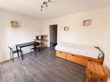 Location Appartement 1 pièce 20m² LILLE 59000 - Photo 3