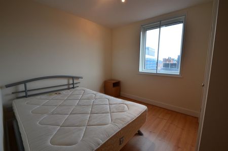 2 bedroom flat - Photo 5