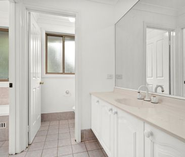 Townhouse in Central Location - Photo 3