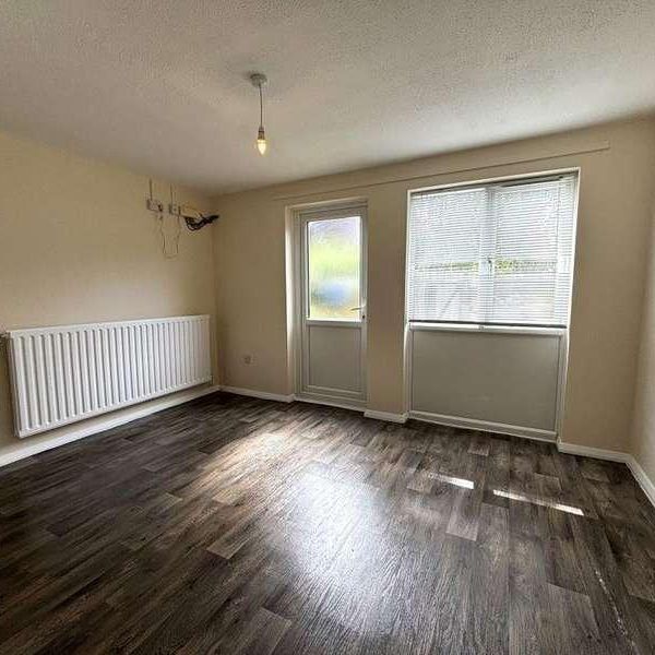 Pendleton, Ravensthorpe, PE3 - Photo 1