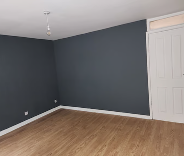 1 bedroom in a flat share to rent - Photo 4