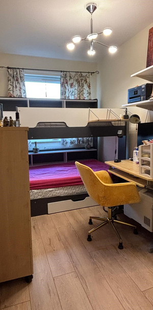 1 bedroom in a house share to rent - Photo 1