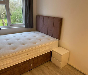 1 bedroom in a house share to rent - Photo 4