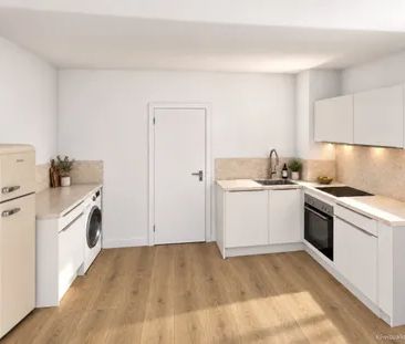 ERSTBEZUG NACH SANIERUNG | 2 ZIMMER | NEUE TISCHLERKÜCHE | LIFT | U6 & AUGARTEN-NÄHE - Photo 2