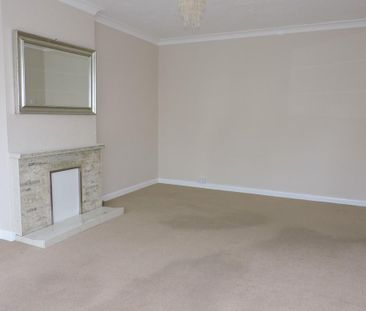 2 bedroom semi-detached bungalow to rent - Photo 3