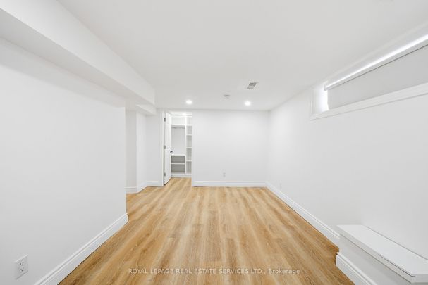 For Lease - 6 Corbett Crescent, Aurora, Ontario - Photo 1