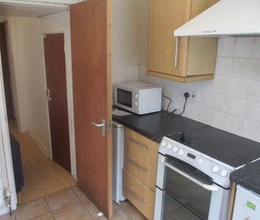 Great 2 Bedroom House, 50 Jerusalem Street, Queens Quarter, Belfast... - Photo 2