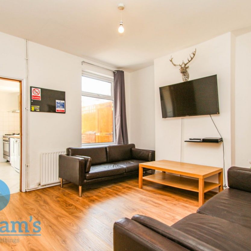 3 bed End Terraced House for Rent - Photo 1