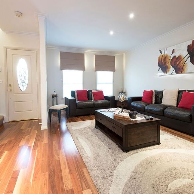 2/115 Spencer Street, Essendon VIC 3040 - Photo 1