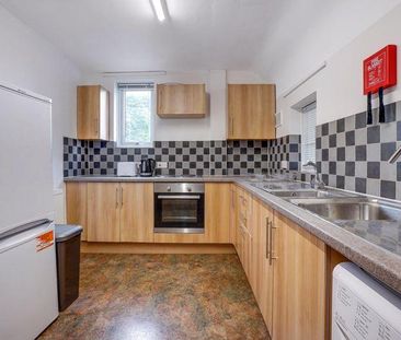 1 bedroom in a house share to rent - Photo 3