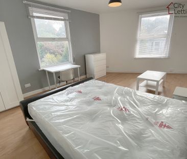 2 Bedroom Flat - Photo 5