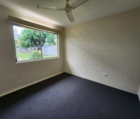 NEAT & TIDY 2 BEDROOM UNIT - Photo 5