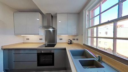 2 bedroom flat to rent - Photo 5