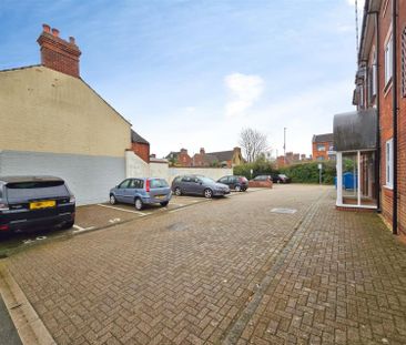 2 Bedroom Flat to Rent in Eskdail Place, Kettering, NN16 - Photo 1
