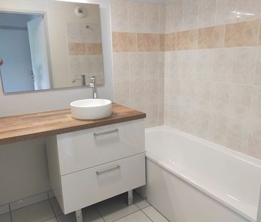 Location Appartement 3 pièces 63m² - Photo 4