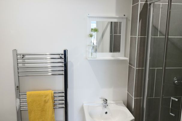 Luxury En Suite Rooms - 5 Mins to the CC - Photo 1