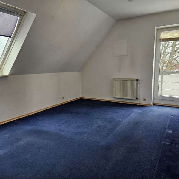 Gepflegte 3 ZKB in einem ruhigem 3 Parteienhaus sucht einen neuen Mieter/in - Photo 1