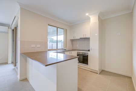 Quality Family Home - Photo 4