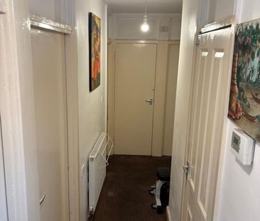 Room in a Shared Flat, York Road, SW11 - Photo 6