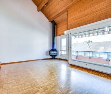 Bereit für eine WG? Originelle Duplexwohnung im Zentrum! - Photo 1