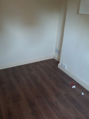 1 Bed Flat, Cleveland Road, M8 - Photo 1