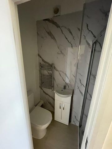 Studio Flat, Bowes Road, N13 - Photo 5