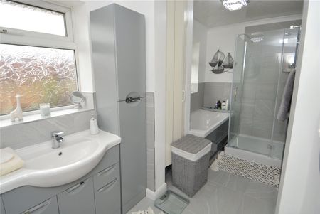 Headington Road, CH49 4GQ, Saughall Massie - Photo 2