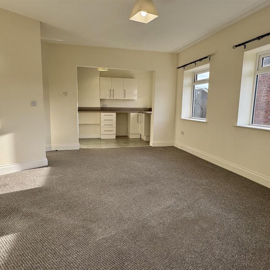 Dean Road, Scarborough - Photo 1