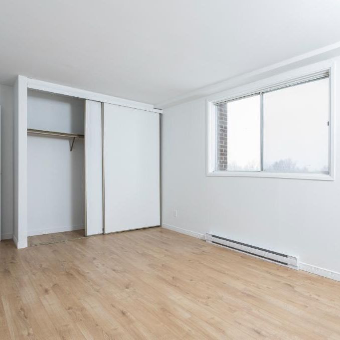 APPARTEMENT 3 & 1/2 DISPONIBLE IMMEDIATEMENT - Photo 1