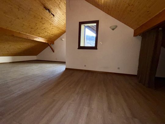 Maison/Villa À Louer 5 Pièces , 128 M² - Photo 1