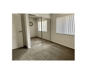 Spacious Family Home with a Large Covered Alfresco & Multiple Livin... - Photo 5