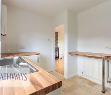 3 bedroom flat to rent - Photo 4