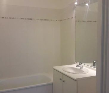 location Appartement T2 DE 45.86m² À LE CHESNAY - Photo 5