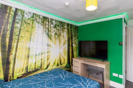 7 bedroom terraced house to rent - Photo 4