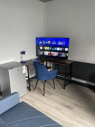 4 bedroom terraced house to rent - Photo 1