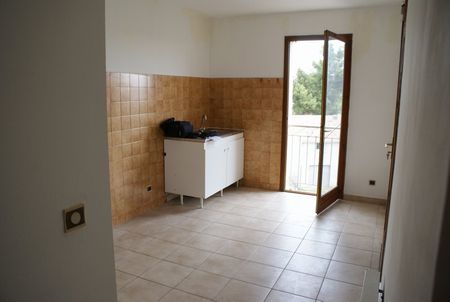 Location Appartement 4 pièces 78m² FOLELLI 20213 - Photo 4