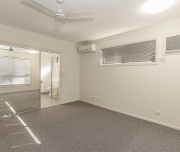 10 Keeper Ct, Mount Louisa - Photo 3