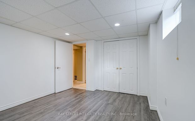 For Lease - 65 Walter Avenue Unit# BSMT end bedroom, Newmarket, Ontario - Photo 1