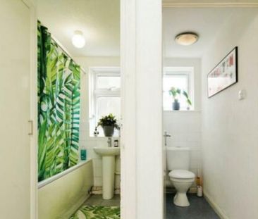 2 Bed Flat, Queens Park Rd, BN2 - Photo 2