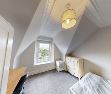 3 bedroom flat to rent - Photo 2