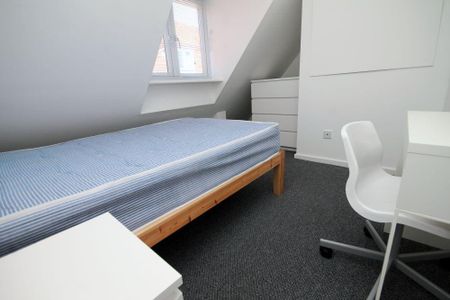 5 bedroom terraced house to rent - Photo 3