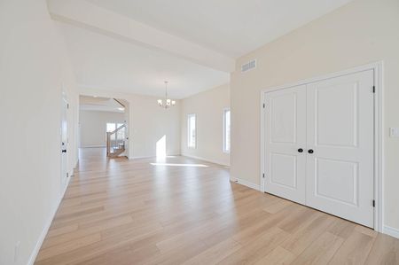 For Lease - 16 Munn Crescent, Brant, Ontario - Photo 3