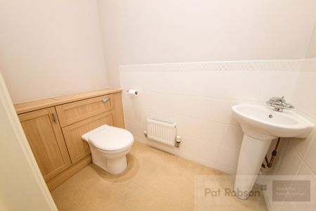 Featherstone Grove, Gosforth - Photo 4