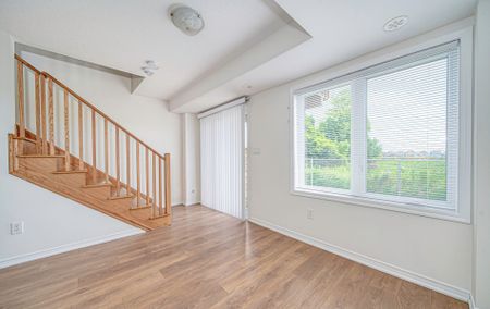 For Lease - 193 Danzatore Path, Oshawa, Ontario - Photo 2