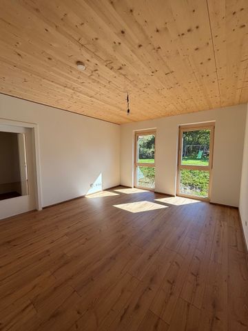 ERSTBEZUG - Großzügige 4-Zimmer-Wohnung in ruhiger Lage mit Balkon - Photo 2