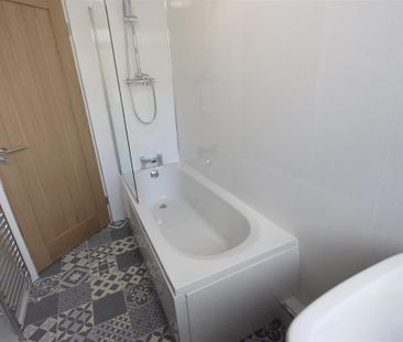 2 Bedroom Flat/Apartment To Let - Photo 1